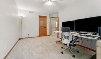 228 E THORNBROOK Ln, Appleton, WI 54913
