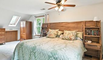 171 White Fox Rd, Agawam, MA 01030