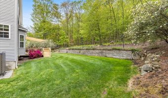 15 Upper Plateau Dr, Alloway, NJ 07462