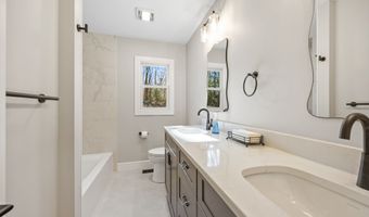 27 Tuttle Ct, Bethany, CT 06524