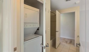 2001 15TH St N 319, Arlington, VA 22201