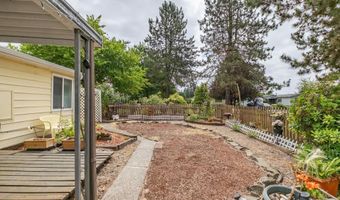 3800 Mountain View Dr SE 33, Albany, OR 97322