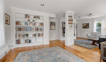 85 Bedford St, Bath, ME 04530