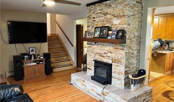 2 Cobble Hill Rd, Lincoln, RI 02865