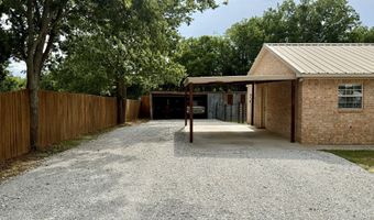 606 S Hubbard St, Alvord, TX 76225