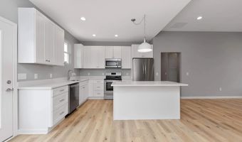 682 Fox Hill Rd, Bennington, VT 05201