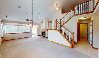 7427 Oak Knoll Dr, Indianapolis, IN 46217