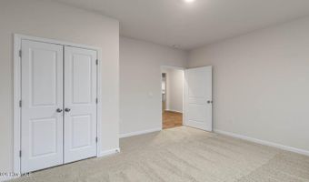 1094 Aviator Ln, Ayden, NC 28513