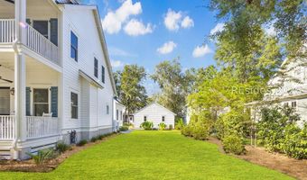 37 Park Sq S, Beaufort, SC 29907