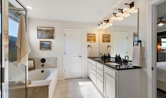 704 Groveland Cir, Ann Arbor, MI 48108