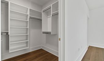 525 AVENUE E 2, Bayonne, NJ 07002