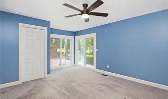 700 Hampton Cir 8, Aurora, OH 44202