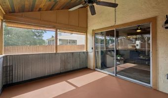 916 E CLEVELAND St, Apopka, FL 32703