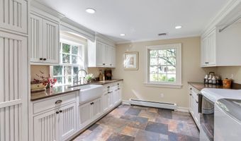 6 Pine Hill Rd, Burlington, CT 06013