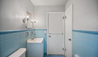 5855 Lathrop Pl, Cincinnati, OH 45224