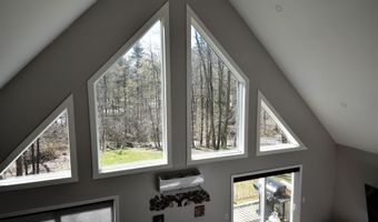 54 Forest Ridge Dr, Bristol, VT 05443