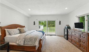 129 Valerie Ct, Cranston, RI 02921