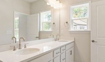 4028 Hidden Oaks Dr, Charlotte, NC 28205