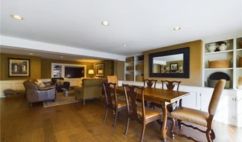 2 Signal Ridge Way, East Greenwich, RI 02818