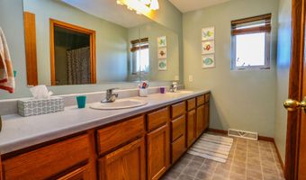 1524 N Harrison St, Aberdeen, SD 57401