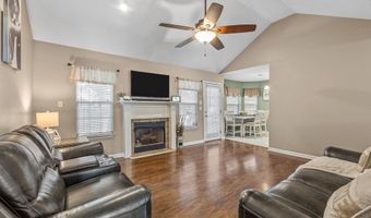 635 Shadow Dance Ln, Boiling Springs, SC 29316