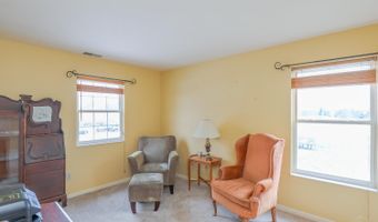 1136 Stewarton, Cincinnati, OH 45102