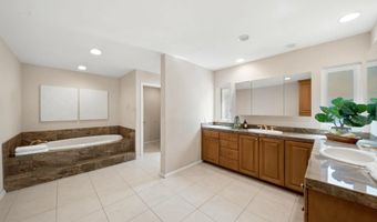 425 Loma Larga, Solana Beach, CA 92075