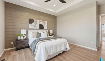 405 N Sunshine Ave, Brandon, SD 57005