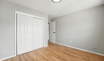 16 OAK St, Bayonne, NJ 07002