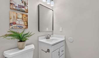 4714 8TH St S, Arlington, VA 22204