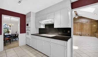 2423 Chapel Hl, Bartlesville, OK 74006