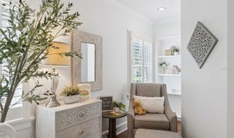 910 ALAMEDA St, Orlando, FL 32804