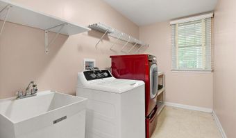 8705 HABITAT Ct, Berlin, MD 21811