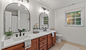 104 Windsor Dr, Auburn, NH 03032