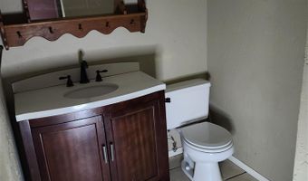 114 E Cypress St, Altus, OK 73521