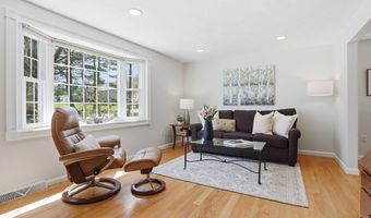 4 Meadowbrook Rd, Acton, MA 01720