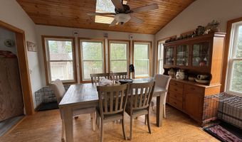 7 School St, Burlington, CT 06013