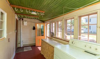 14 MAIN St, Frankford, DE 19945