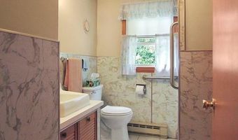 21 Hemlock Ave, Cranston, RI 02910