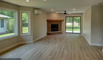 622 Pondhurst Dr, Amery, WI 54001