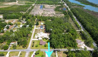 8 Apalachee St, Apalachicola, FL 32320