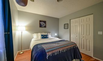 7673 Woodmere Dr 27, Athens, OH 45701