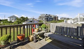 205 Club Colony Dr, Atlantic Beach, NC 28512
