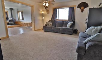 18 Rock Creek Rd, Clark, WY 82435