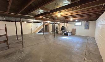 144 W 6th St, Ainsworth, NE 69210