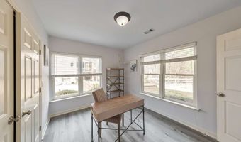62 Applewood Ln, Acworth, GA 30101