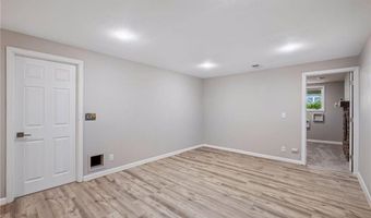 880 Whitney Dr, Apple Valley, MN 55124