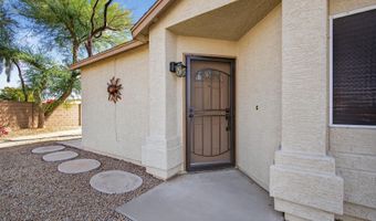 6831 S OAKMONT Dr, Chandler, AZ 85249