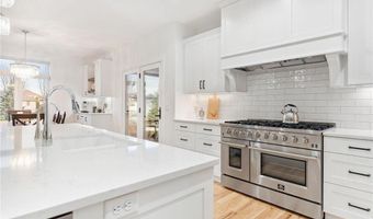 1007 28th St SW, Austin, MN 55912