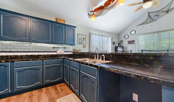 5015 1st Ave, Bay St. Louis, MS 39520